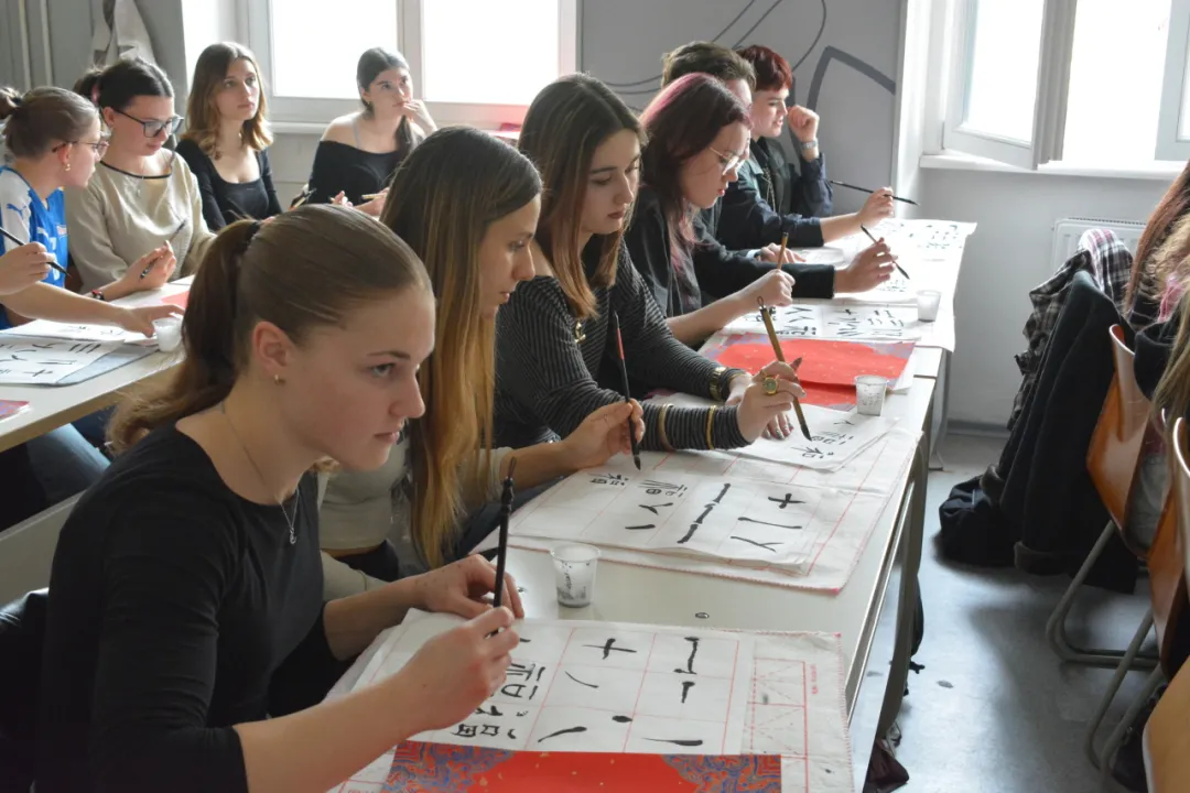 斯洛伐克马杰伊贝尔大学商务孔子学院举办“魅力中国之夜”活动2 图片