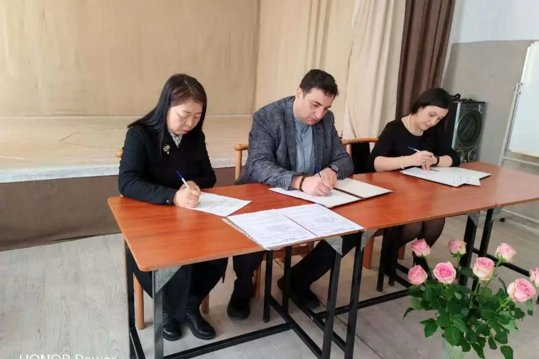 匈牙利罗兰大学孔子学院举办中匈经贸关系研讨会1 图片