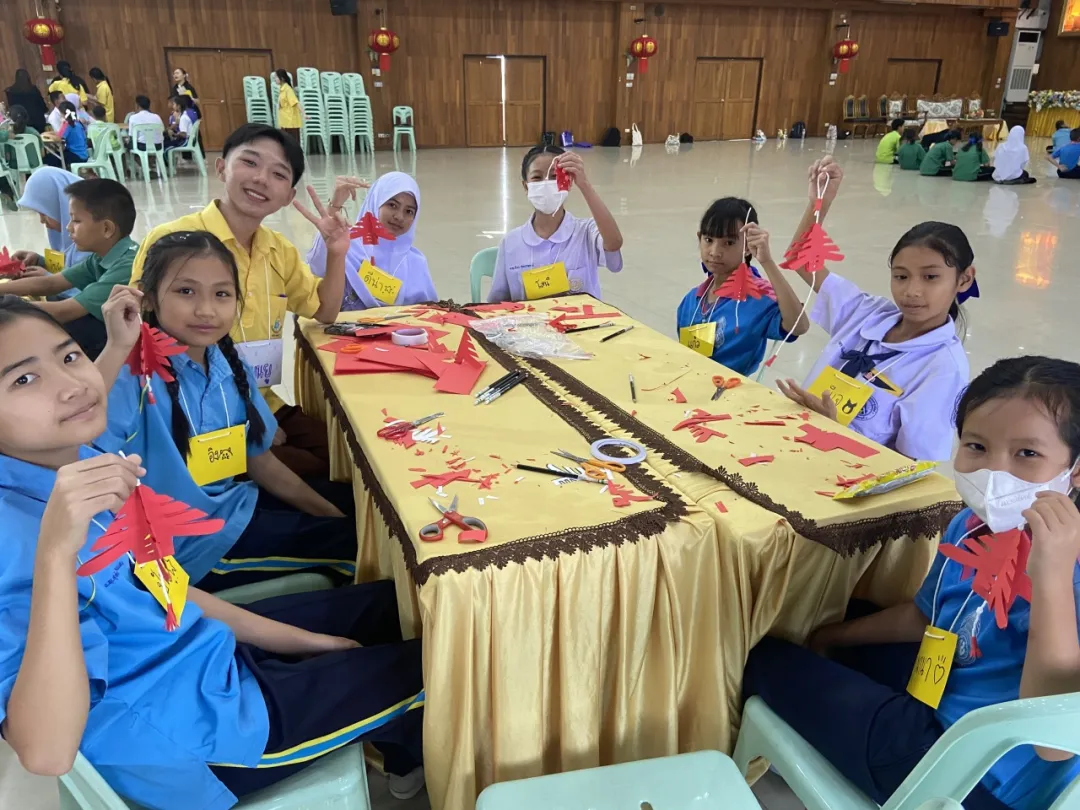 泰国暖武里河王中学孔子课堂举办中国春节文化体验营 图片