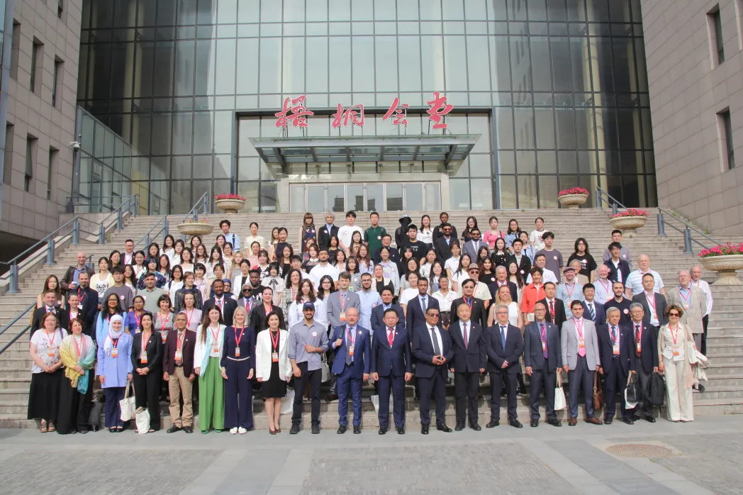 英国牛津布鲁克斯大学孔子学院联合举办青花瓷文化工作坊1 图片