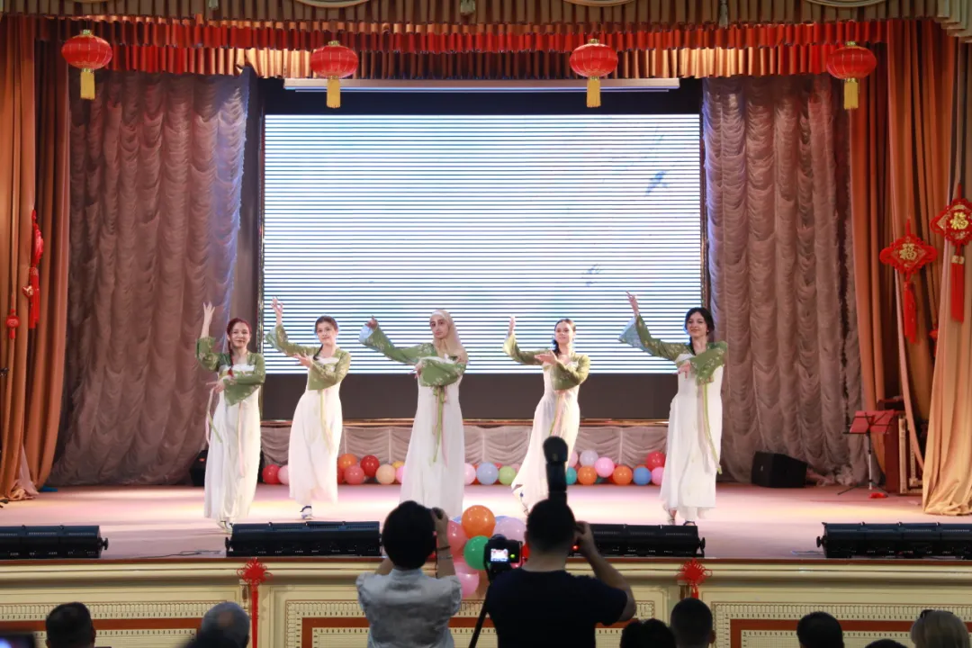 云贵两省孔子学院(课堂)参加“研思杏坛·云贵孔子学院工作联盟首期教学研讨会”1 图片