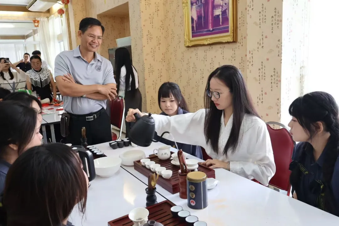 圣多美和普林西比大学孔子学院联合开设武术运动损伤防治专题培训班1 图片